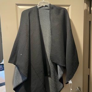 Urban Deco wrap/ Poncho